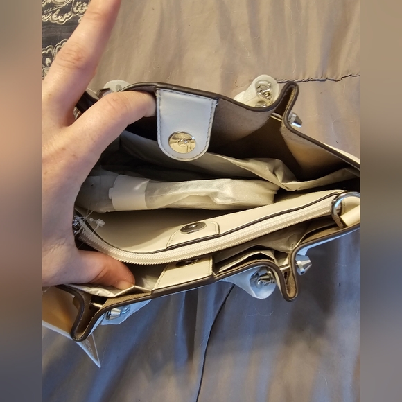 🆕️Micheal Kors Zena Small Convertible Chain Messenger - Picture 2 of 9